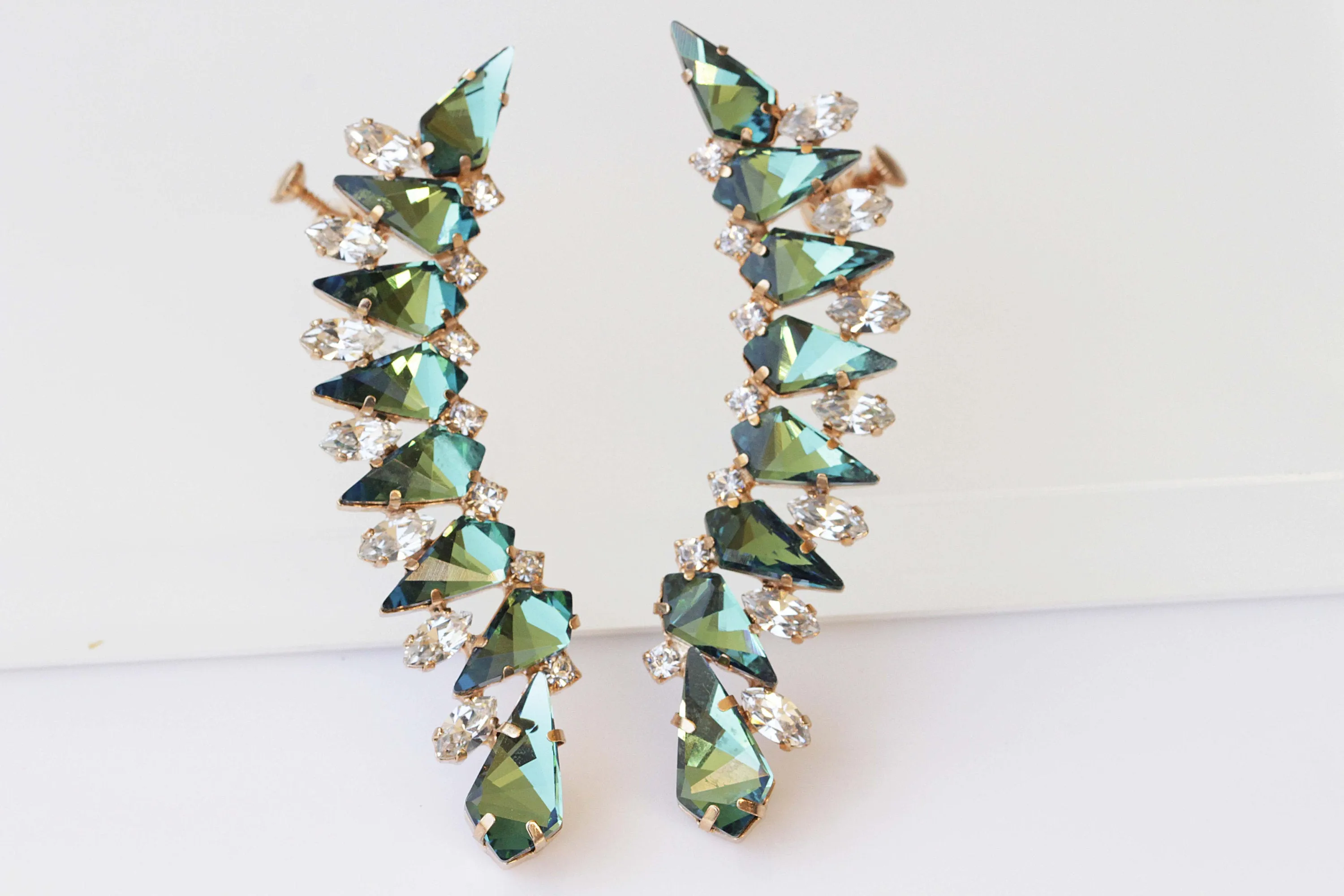 Emerald  EAR CLIMBER