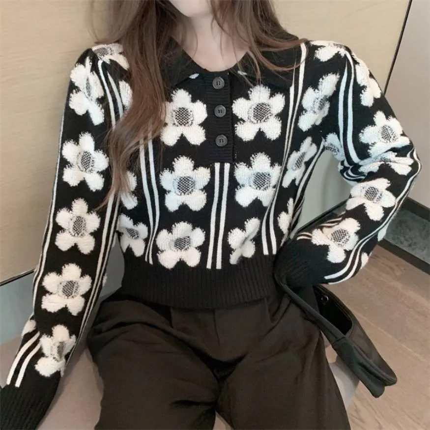 Floral Pattern Polo-Collar Sweater