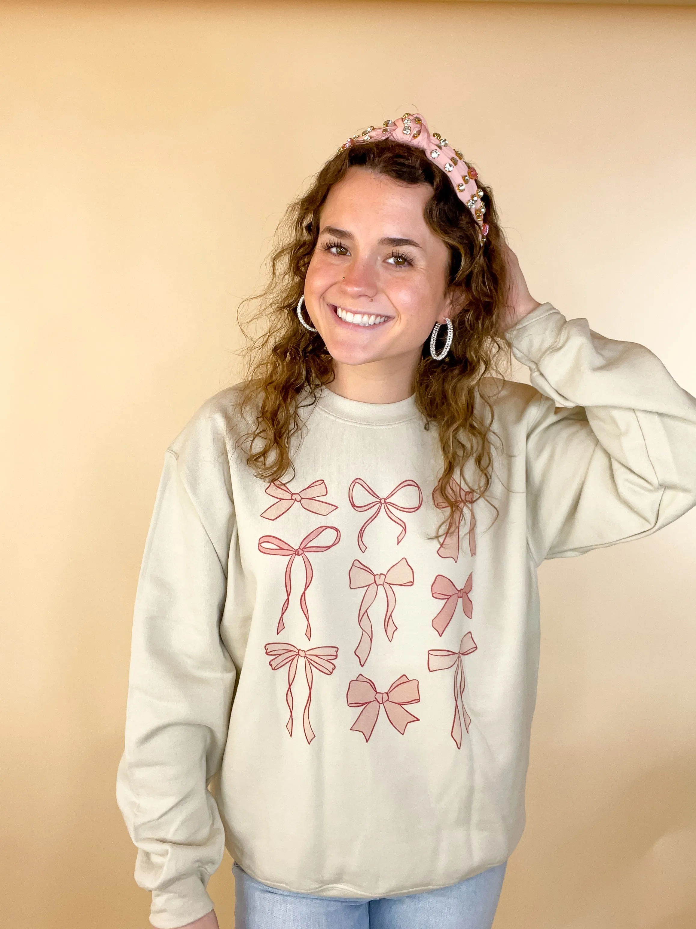 Online Exclusive | Coquette Bow Long Sleeve Graphic Sweatshirt in Cream